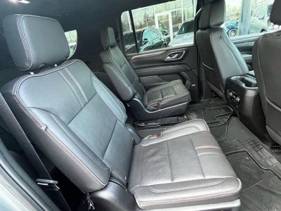 2023 Chevrolet Suburban 4WD RST