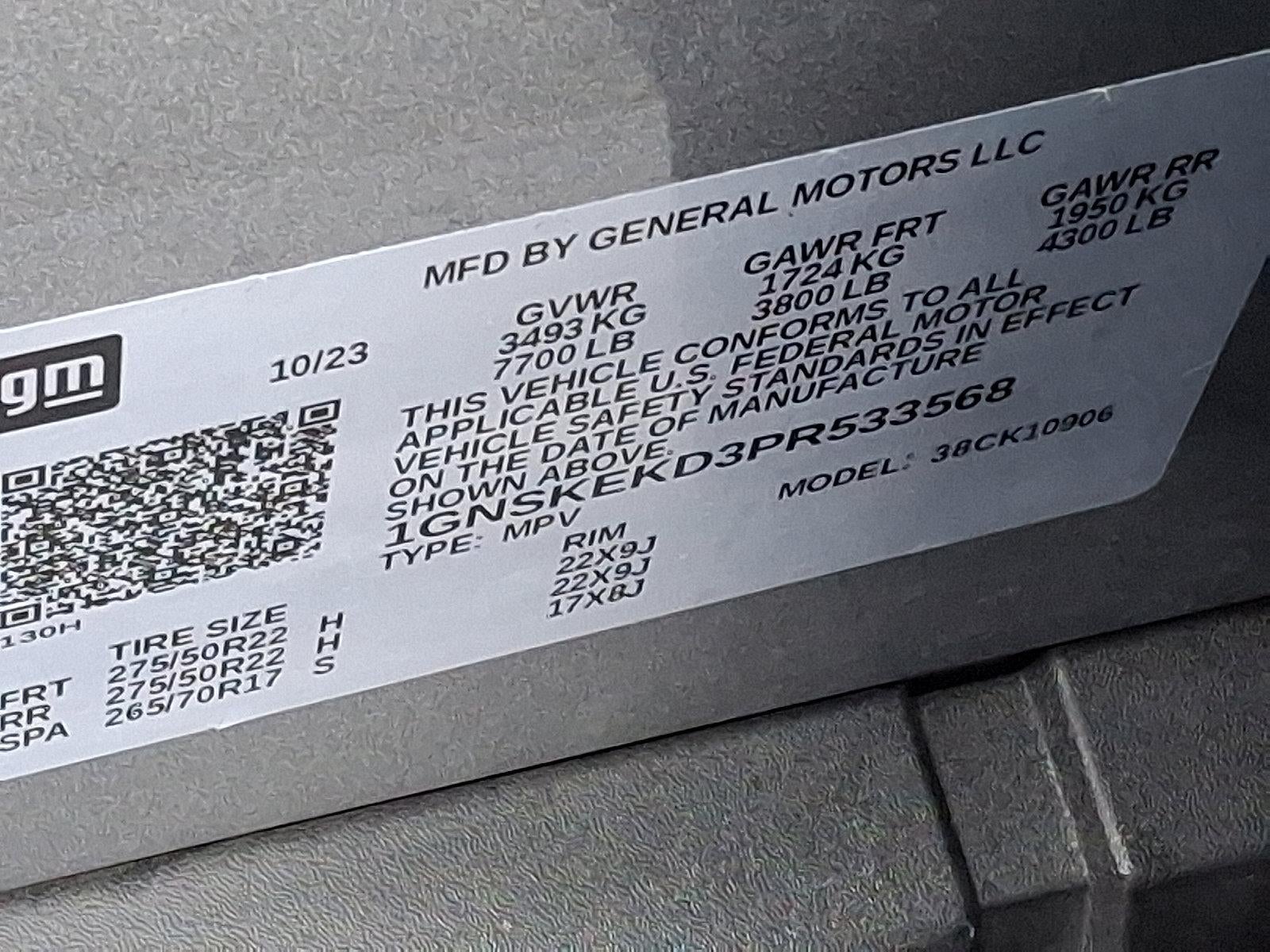 2023 Chevrolet Suburban 4WD RST