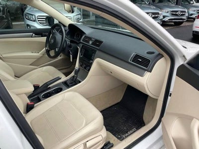 2014 Volkswagen Passat 4dr Sdn 1.8T Auto SE PZEV