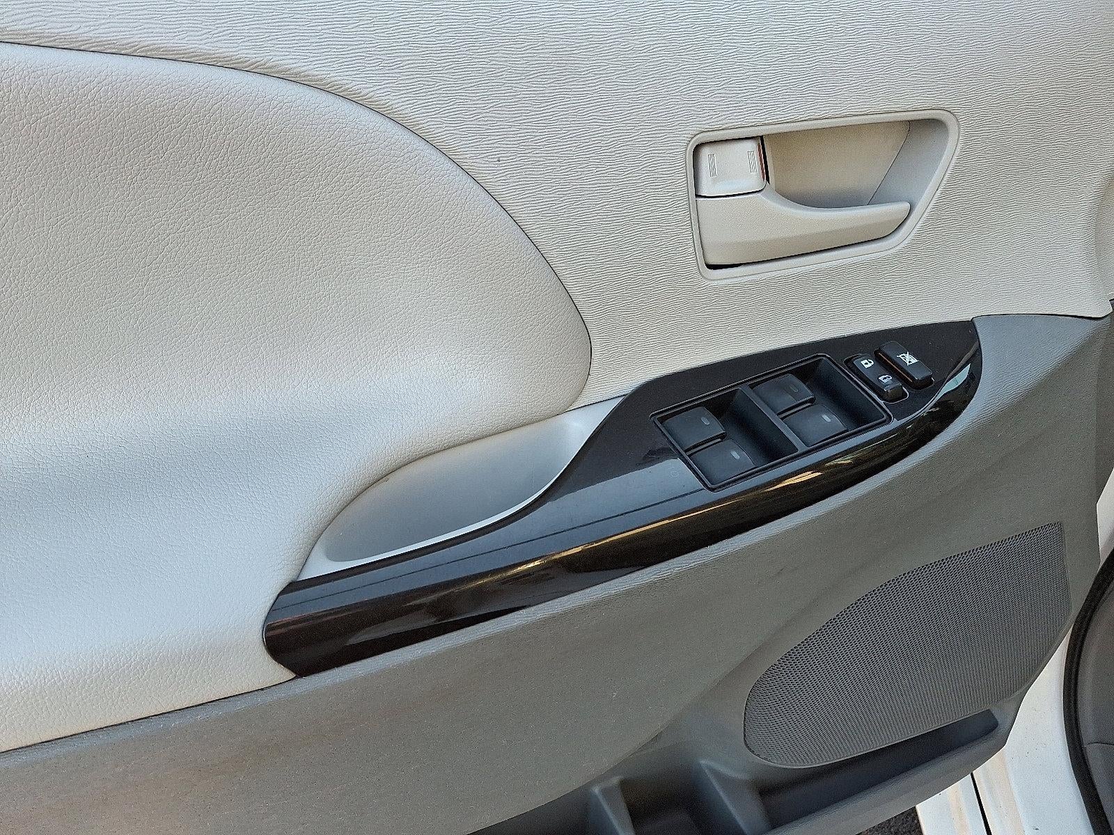 2012 Toyota Sienna 5dr 7-Pass Van V6 LE AAS FWD (Natl)