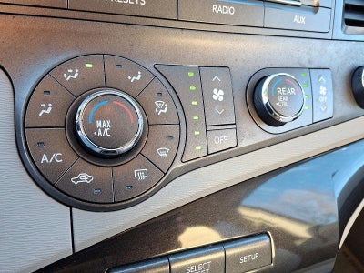 2012 Toyota Sienna 5dr 7-Pass Van V6 LE AAS FWD (Natl)