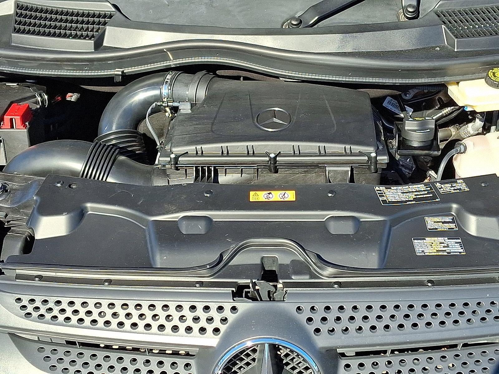 2021 Mercedes-Benz Metris Passenger Van Standard Roof 126" Wheelbase