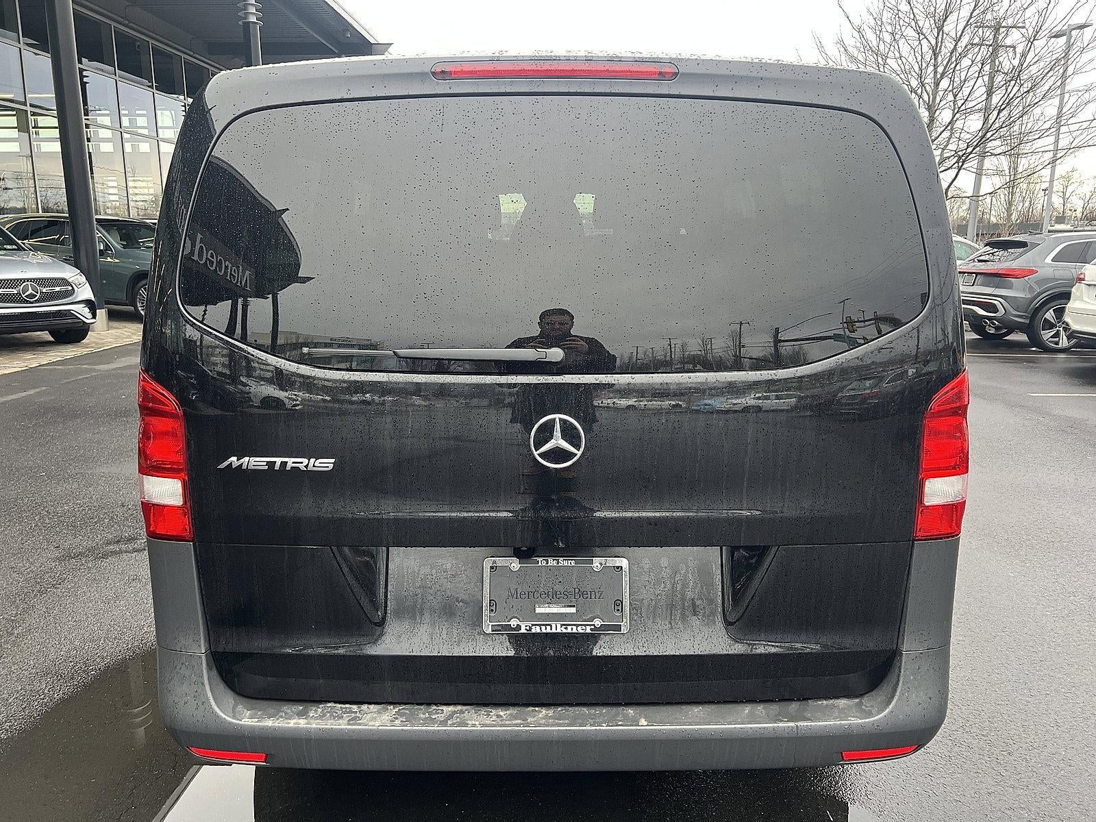 2021 Mercedes-Benz Metris Passenger Van Standard Roof 126" Wheelbase