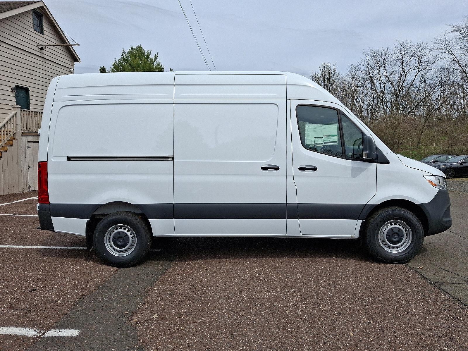 2025 Mercedes-Benz Sprinter Cargo Van 2500 Standard Roof I4 Diesel 144" RWD
