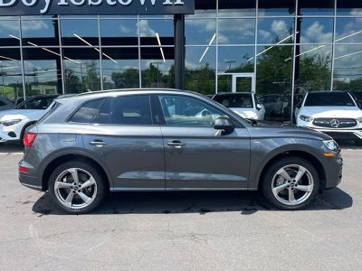 2020 Audi Q5 Titanium Premium Plus 45 TFSI quattro