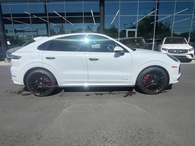 2022 Porsche Cayenne GTS Coupe AWD