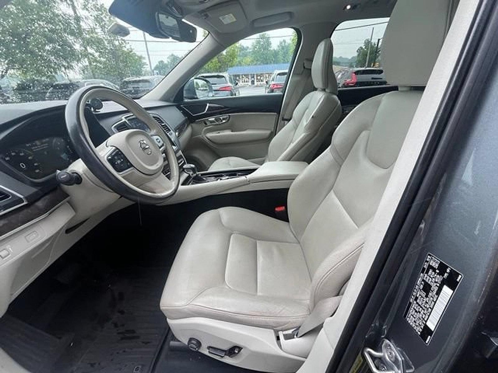 2019 Volvo XC90 T6 AWD Momentum