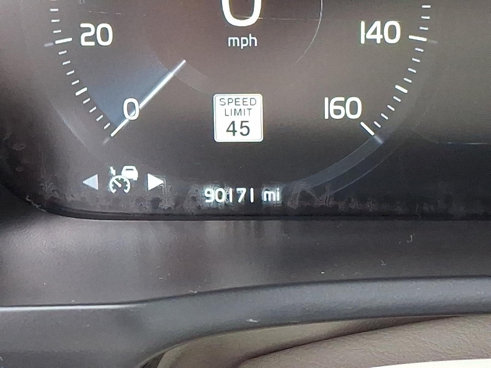 2019 Volvo XC90 T6 AWD Momentum