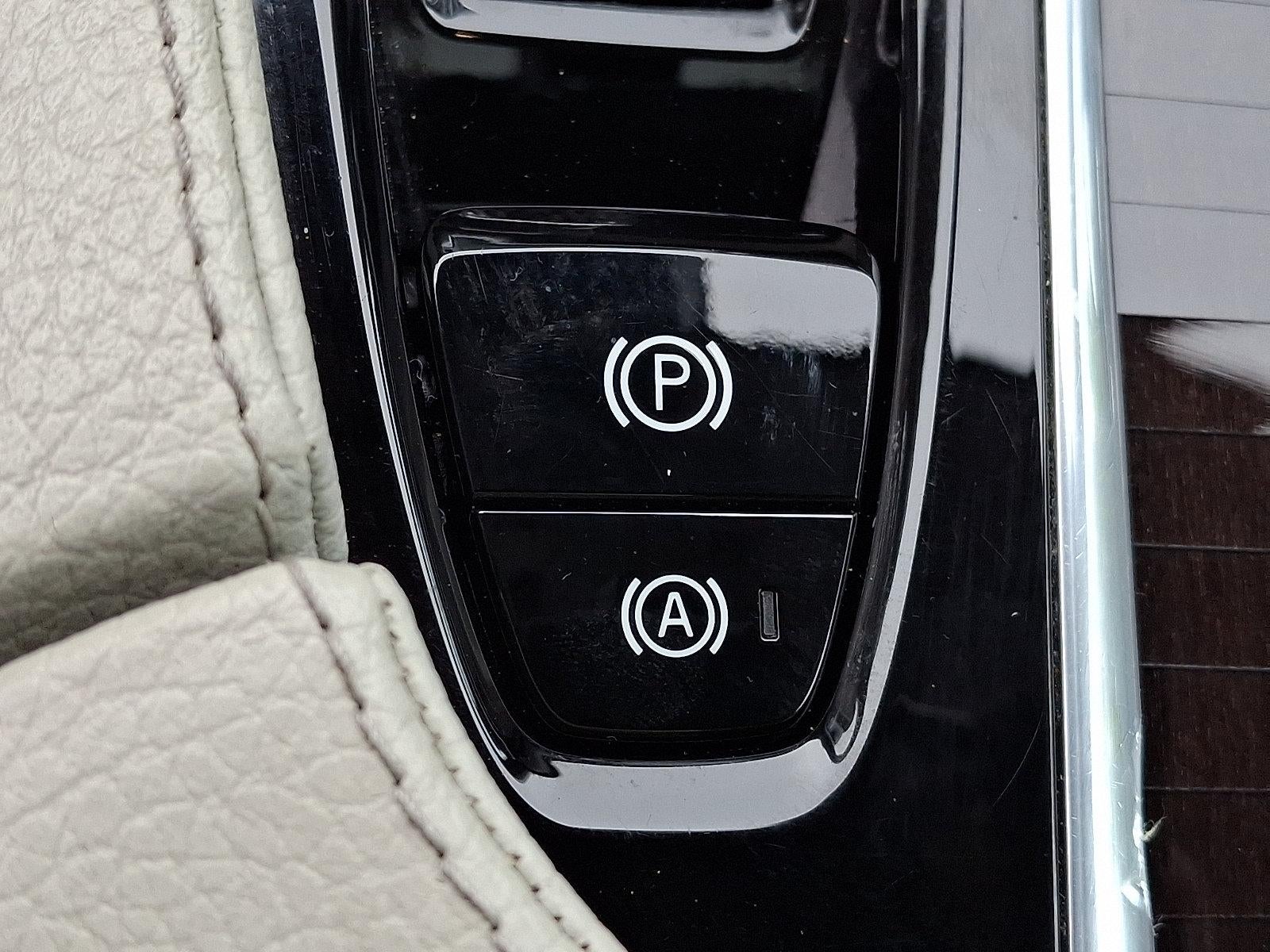 2019 Volvo XC90 T6 AWD Momentum