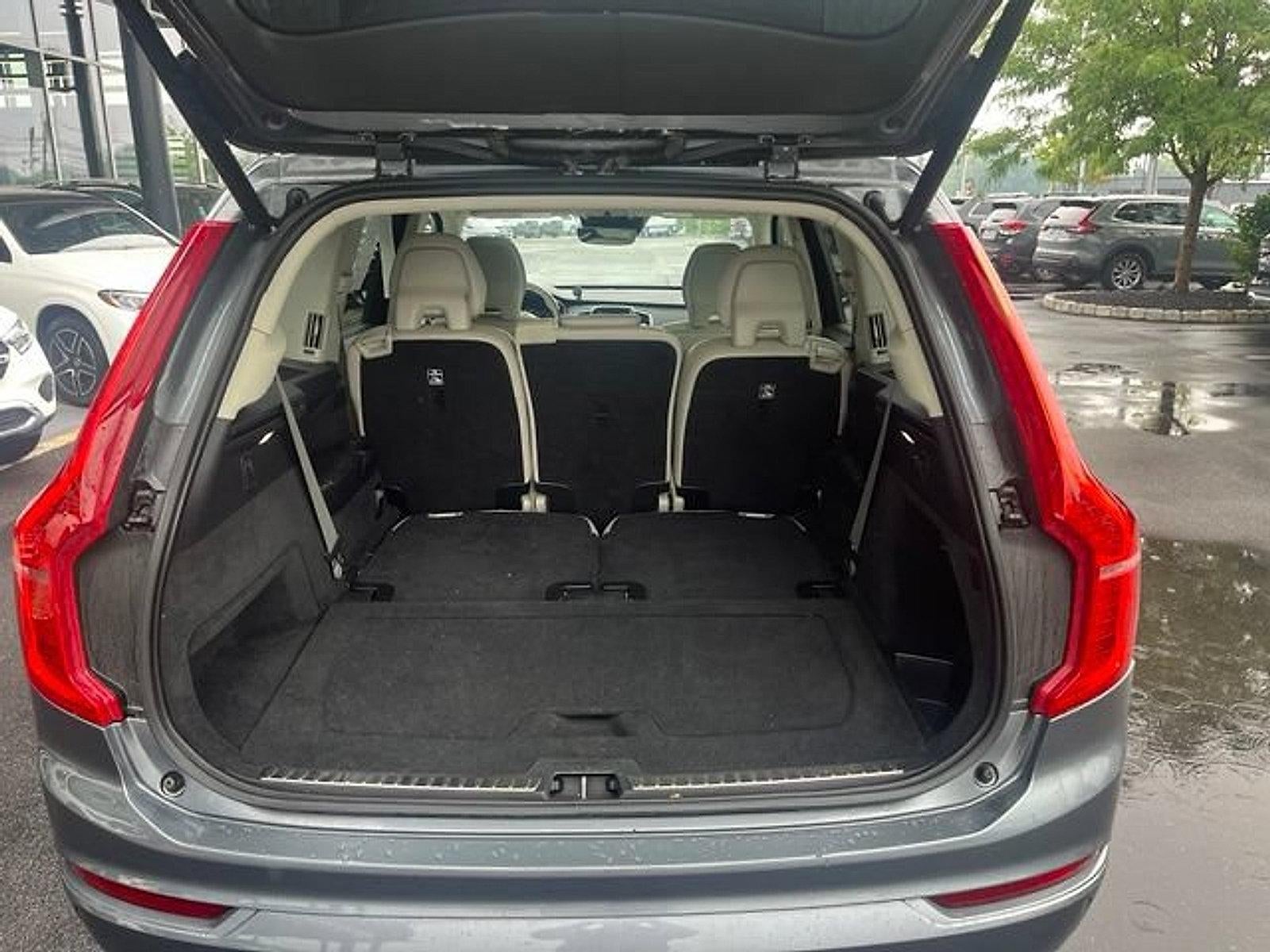 2019 Volvo XC90 T6 AWD Momentum