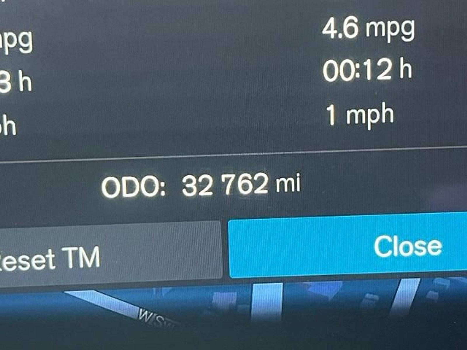 2023 Volvo XC40 B5 AWD Plus Dark Theme