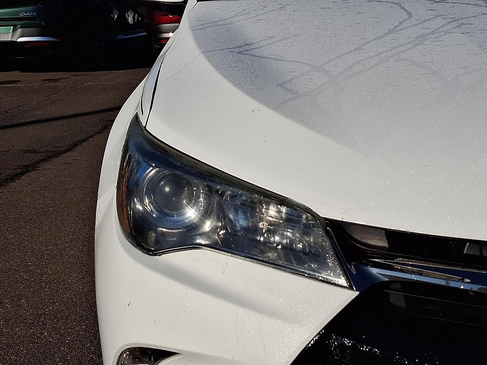 2015 Toyota Camry 4dr Sdn I4 Auto SE (SE)