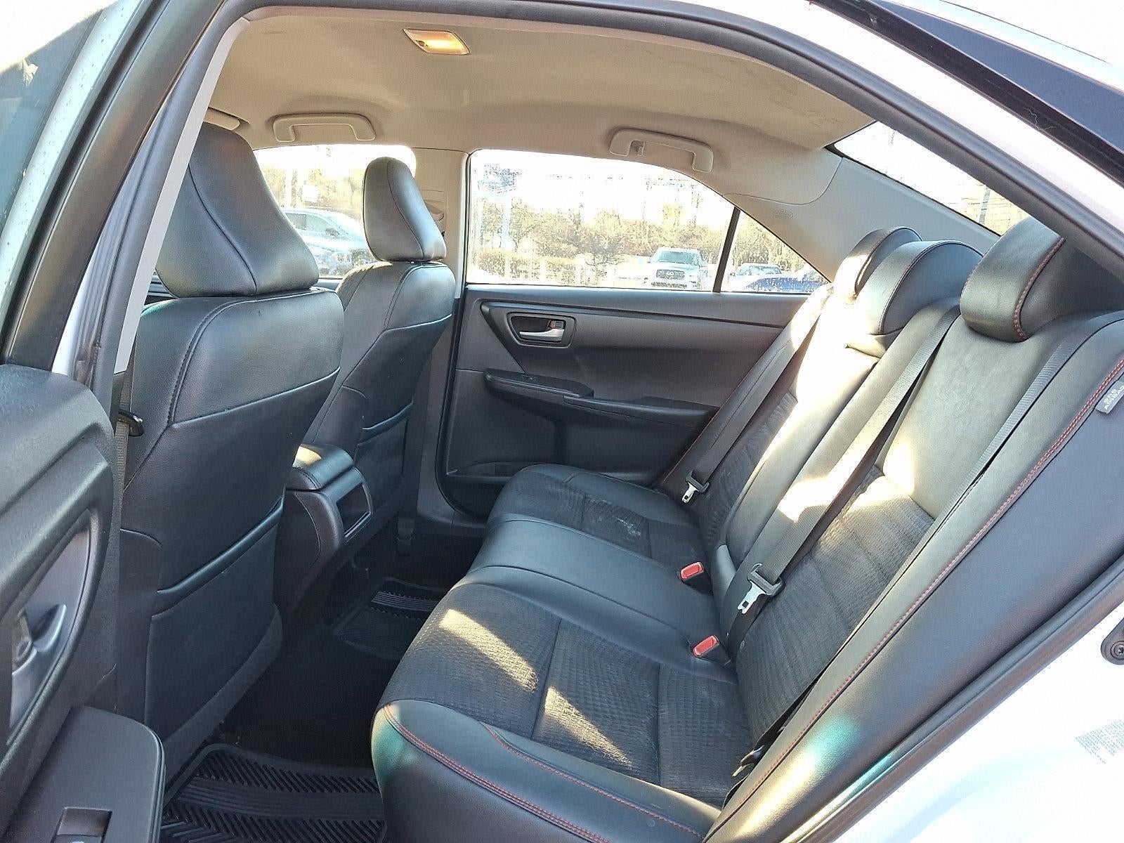 2015 Toyota Camry 4dr Sdn I4 Auto SE (SE)