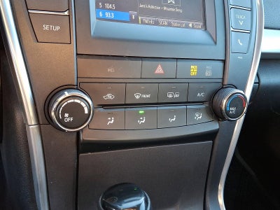 2015 Toyota Camry 4dr Sdn I4 Auto SE (SE)