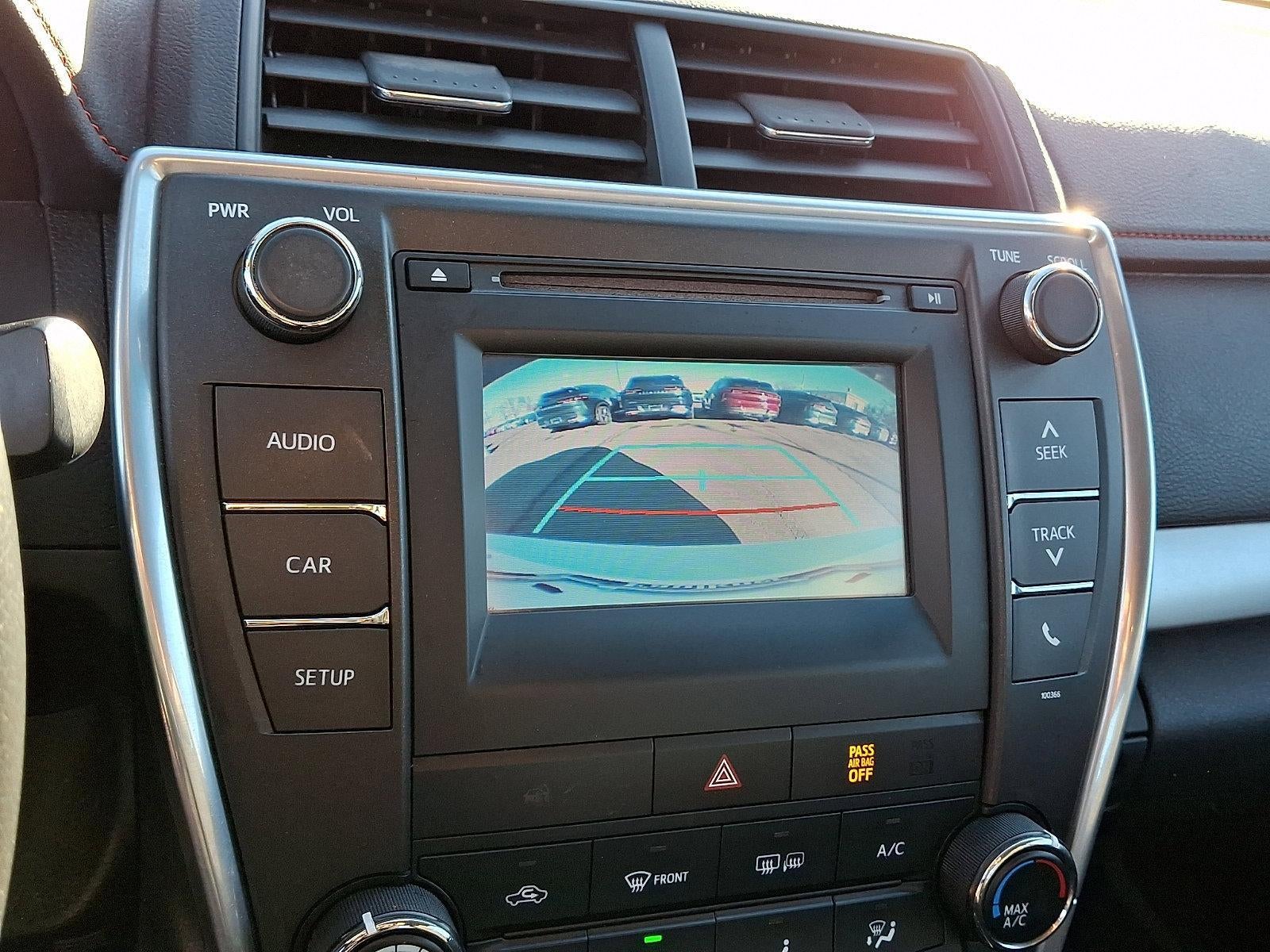 2015 Toyota Camry 4dr Sdn I4 Auto SE (SE)