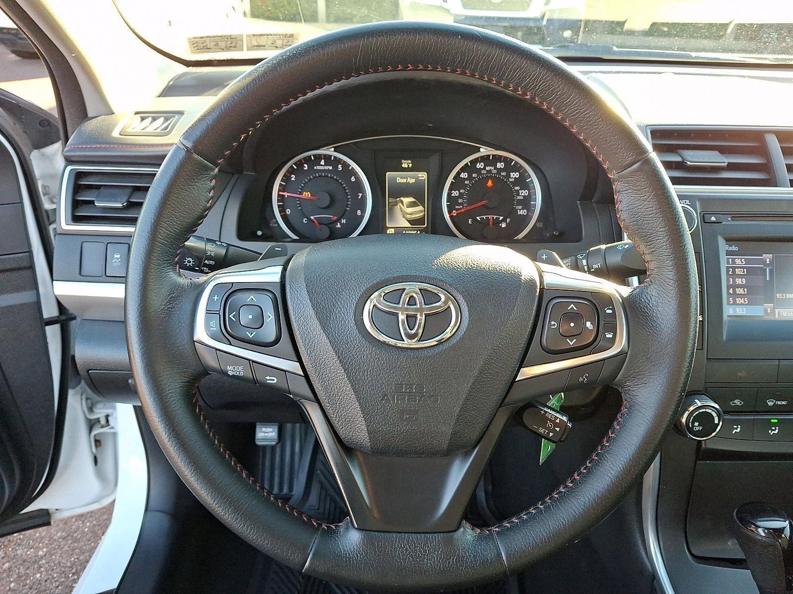 2015 Toyota Camry 4dr Sdn I4 Auto SE (SE)