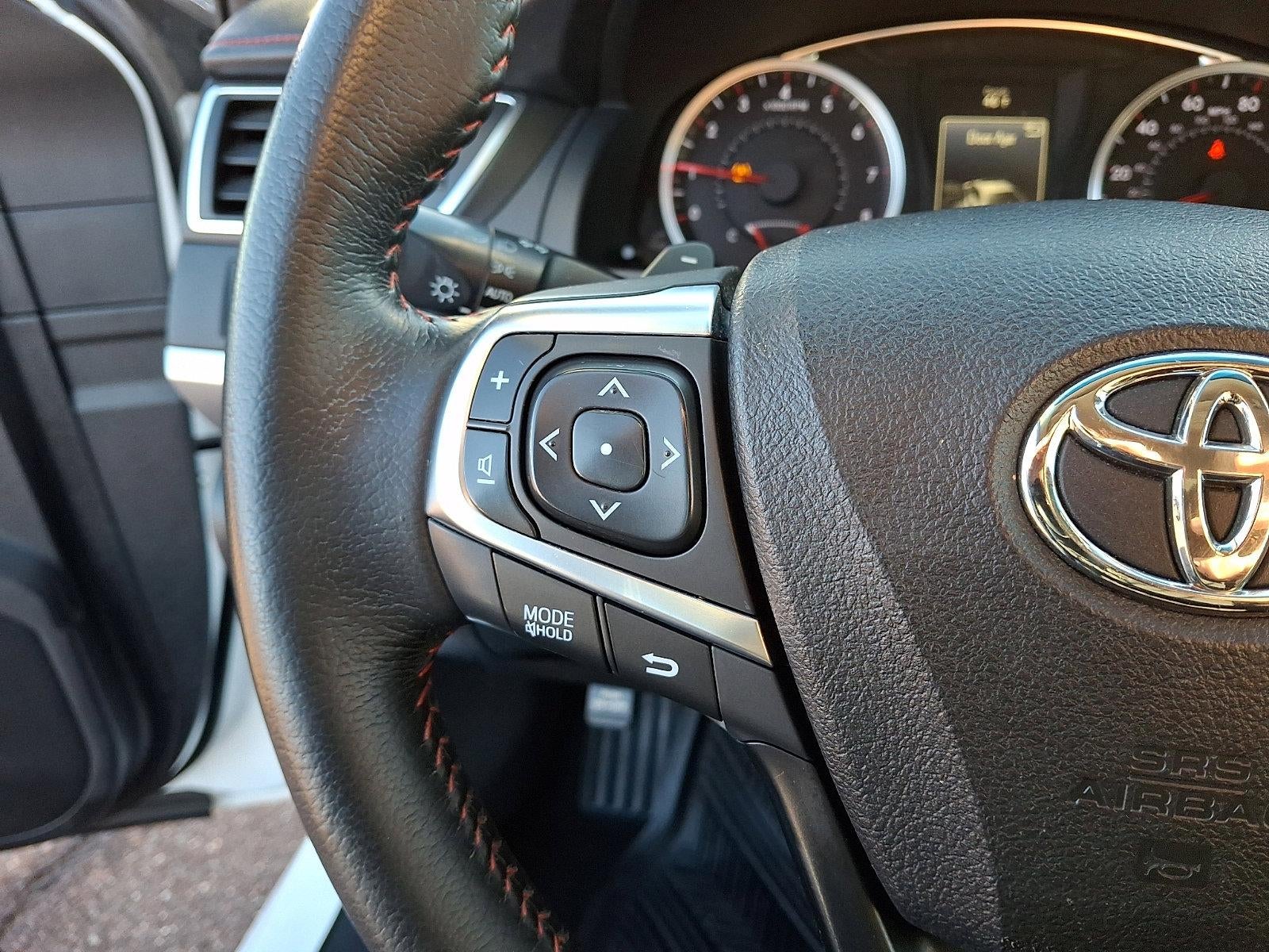 2015 Toyota Camry 4dr Sdn I4 Auto SE (SE)