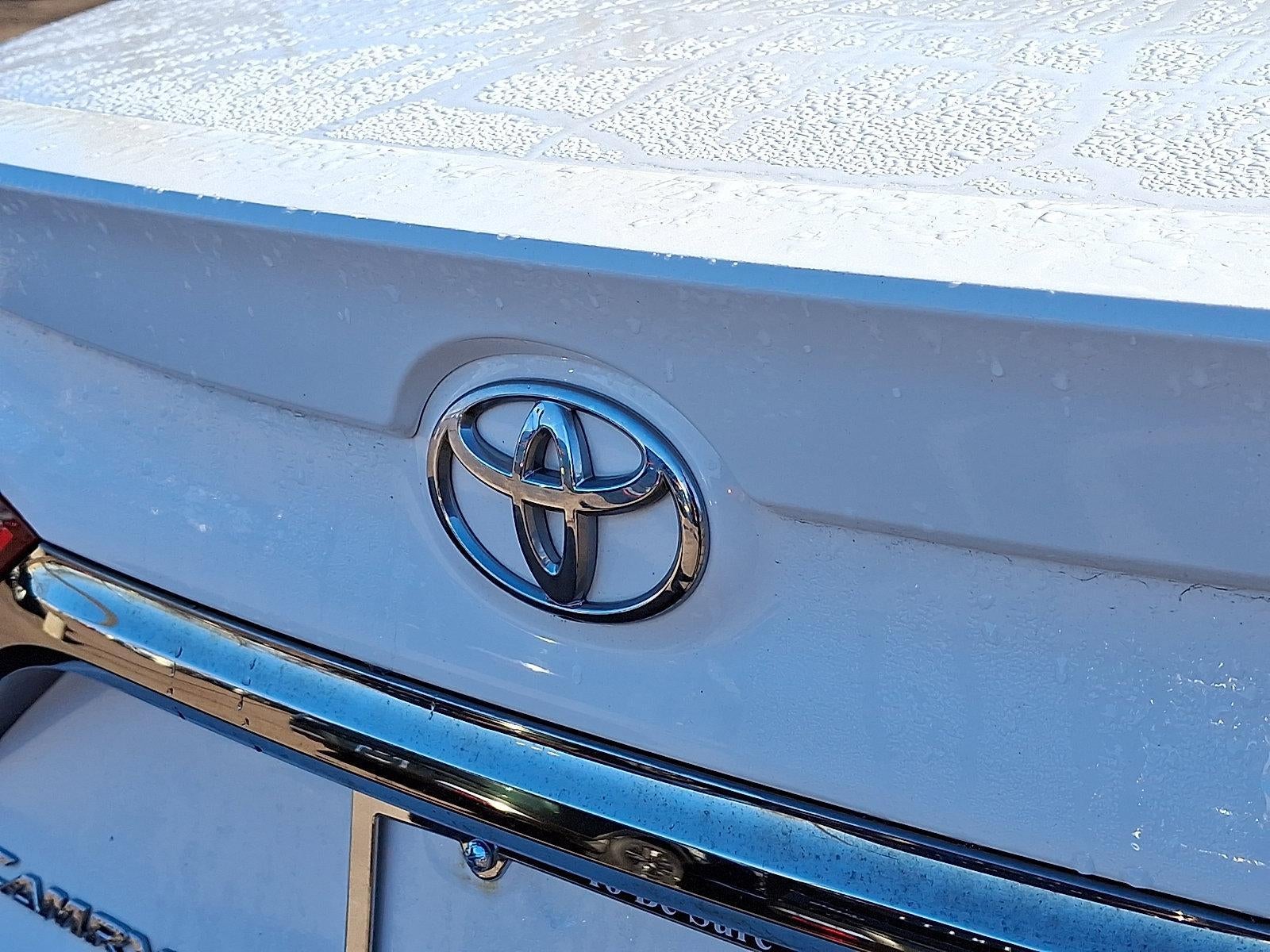 2015 Toyota Camry 4dr Sdn I4 Auto SE (SE)