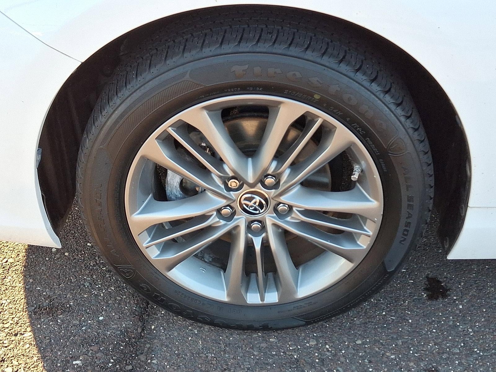 2015 Toyota Camry 4dr Sdn I4 Auto SE (SE)