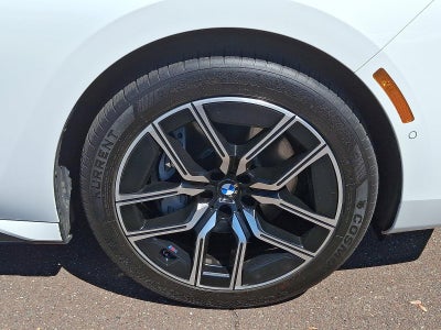 2025 BMW 740i xDrive Sedan