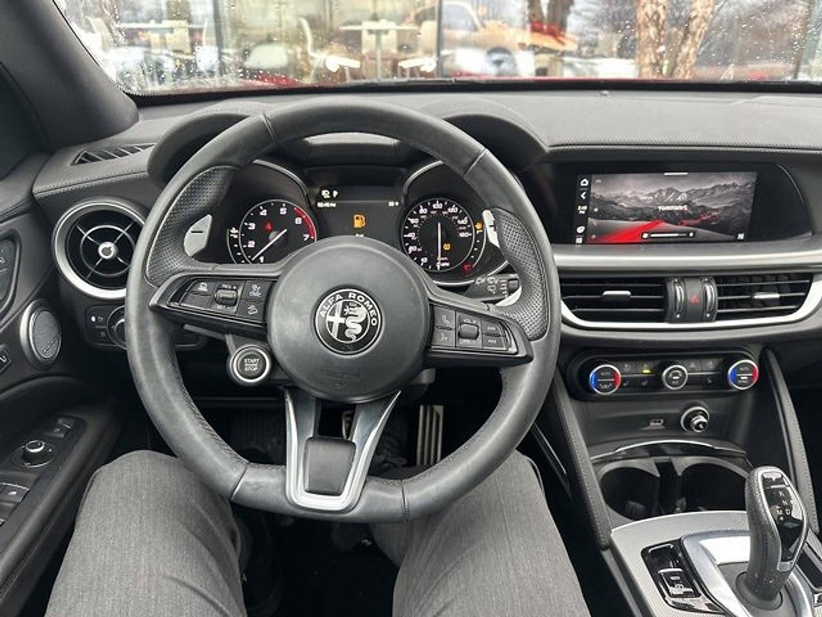 2023 Alfa Romeo Stelvio Veloce AWD