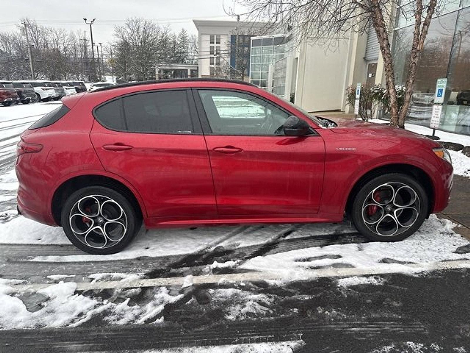 2023 Alfa Romeo Stelvio Veloce AWD