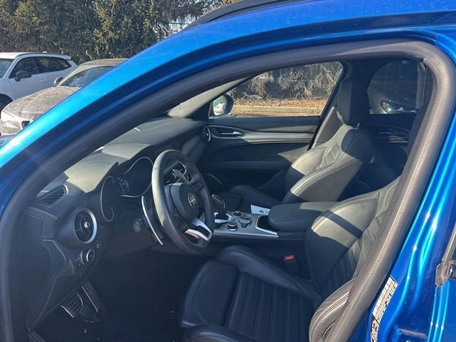 2023 Alfa Romeo Stelvio Veloce AWD