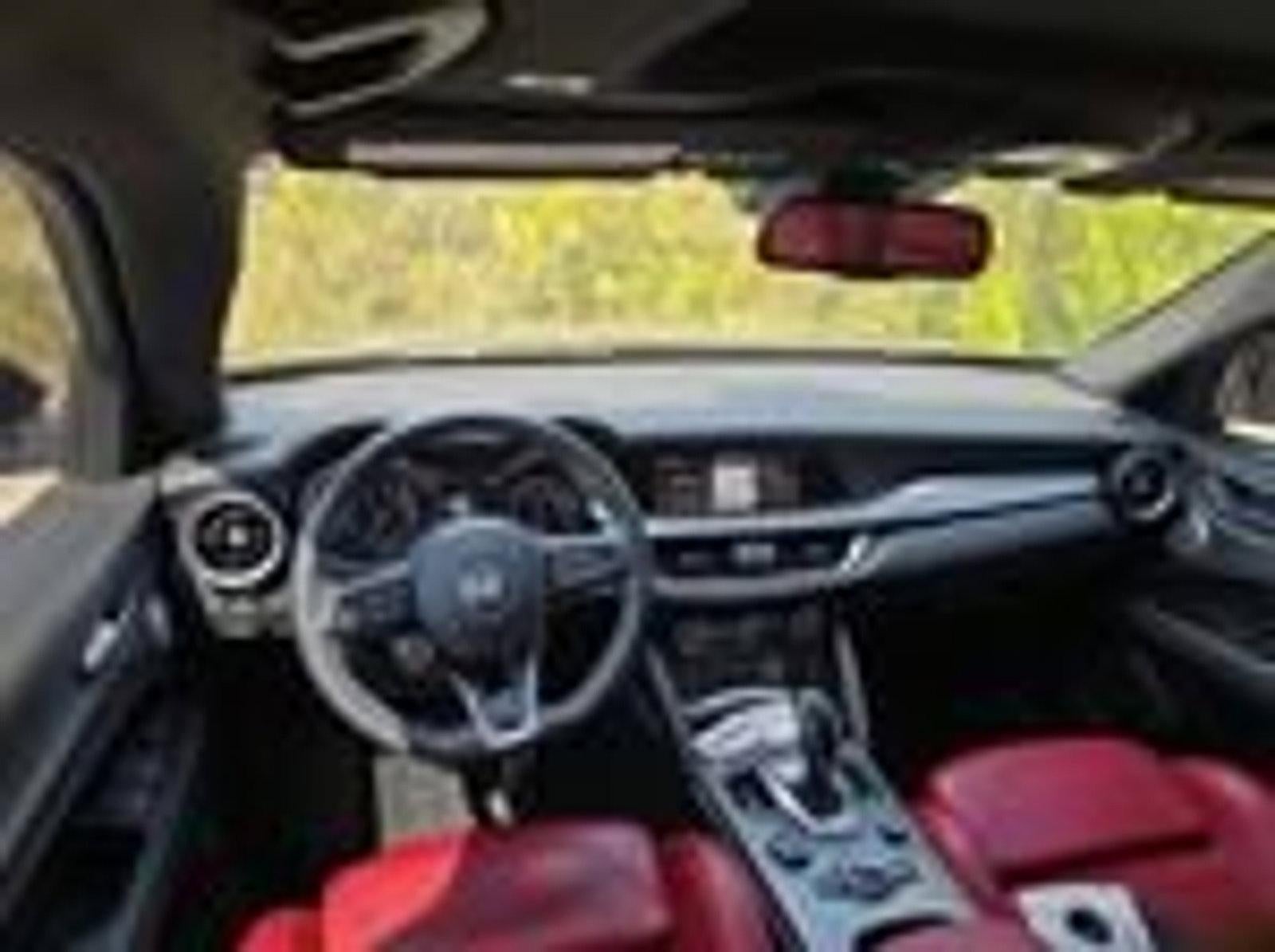 2022 Alfa Romeo Stelvio Veloce AWD