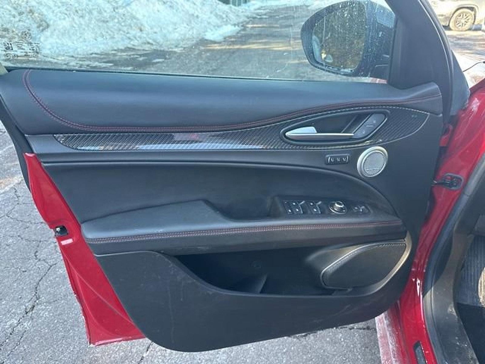 2023 Alfa Romeo Stelvio Estrema AWD