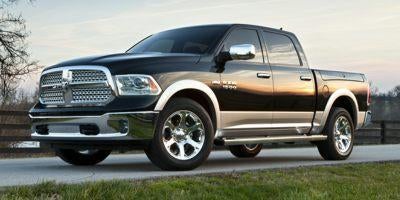 2015 RAM 1500 4WD Crew Cab 5.7 Ft Box Express