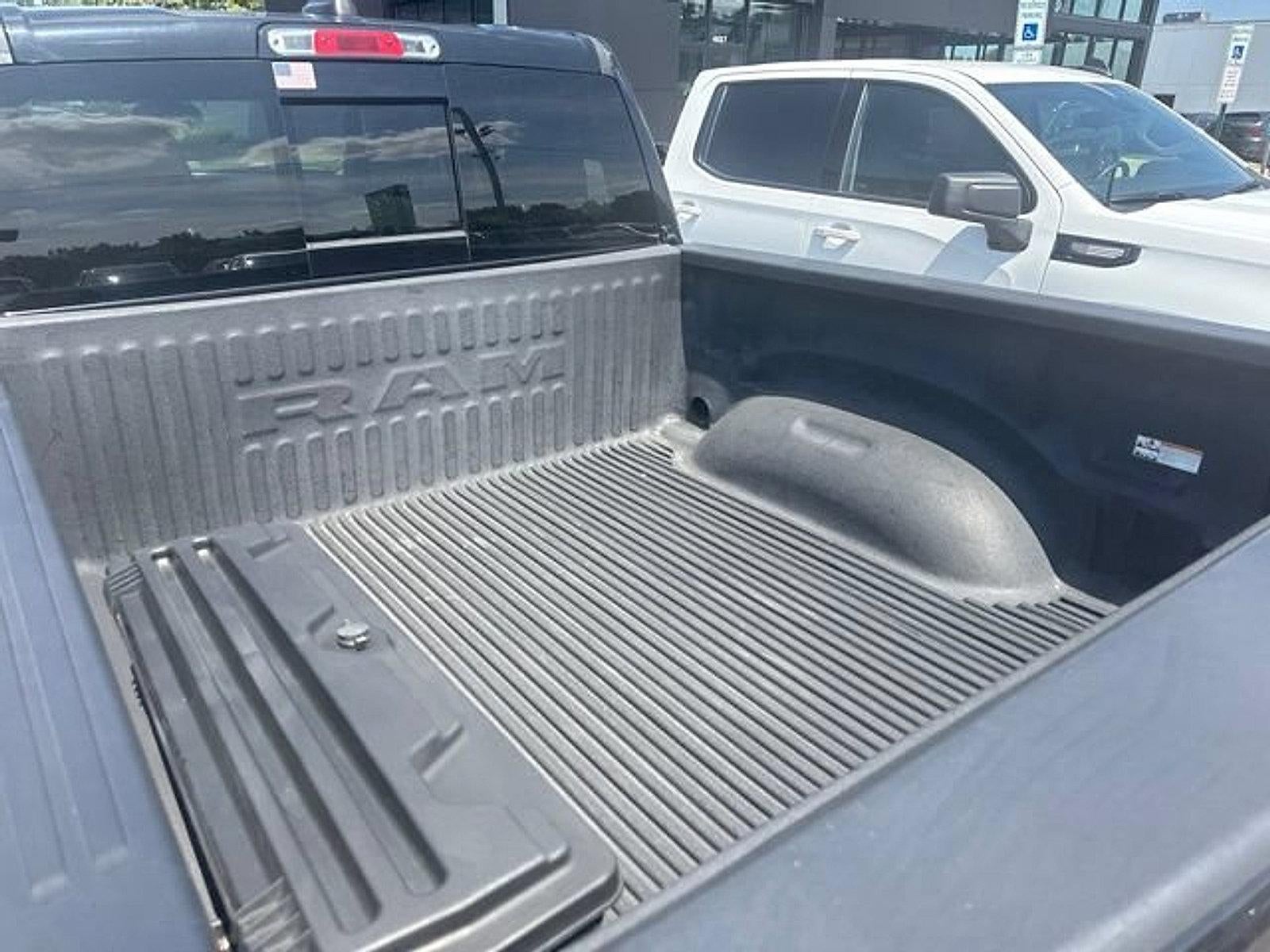 2020 RAM 1500 Big Horn 4x4 Crew Cab 5'7" Box