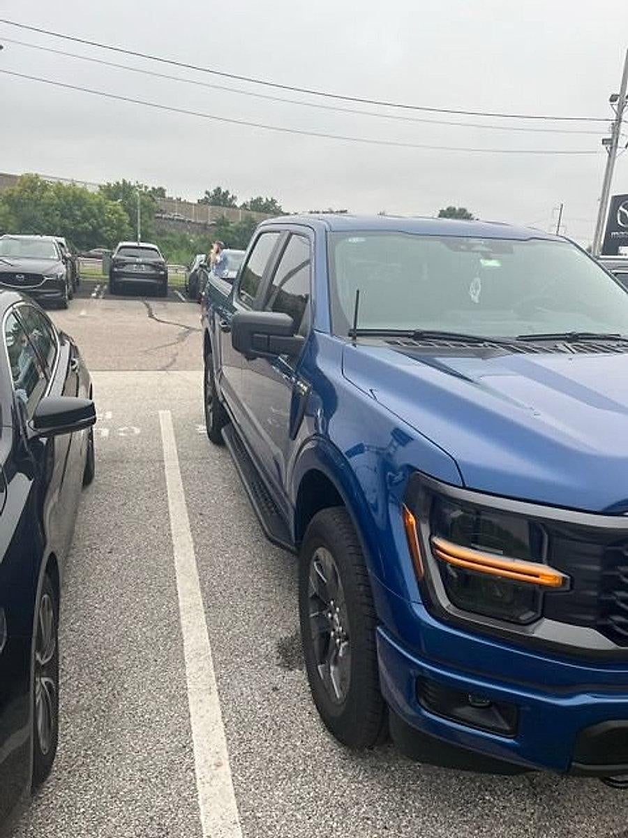 2025 Ford F-150 STX 4WD SuperCrew 5.5' Box