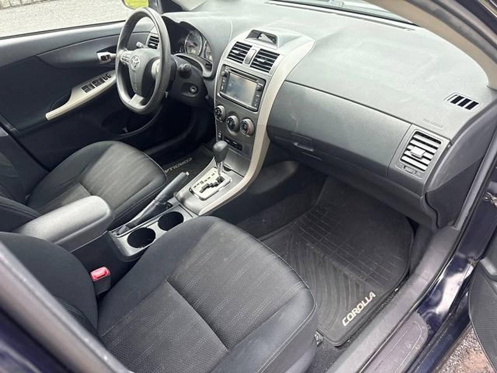 2013 Toyota Corolla 4dr Sdn Auto S (Natl)