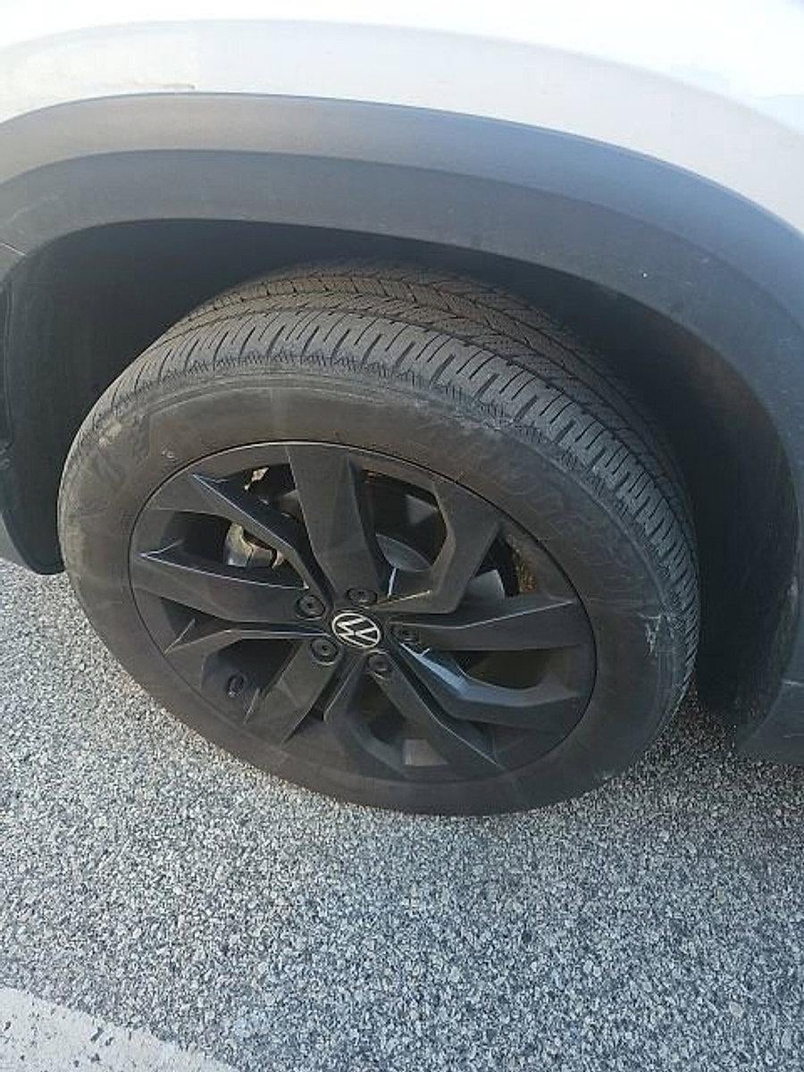 2023 Volkswagen Taos SE 4MOTION *Ltd Avail*