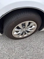 2015 Toyota Camry 4dr Sdn I4 Auto LE (SE)