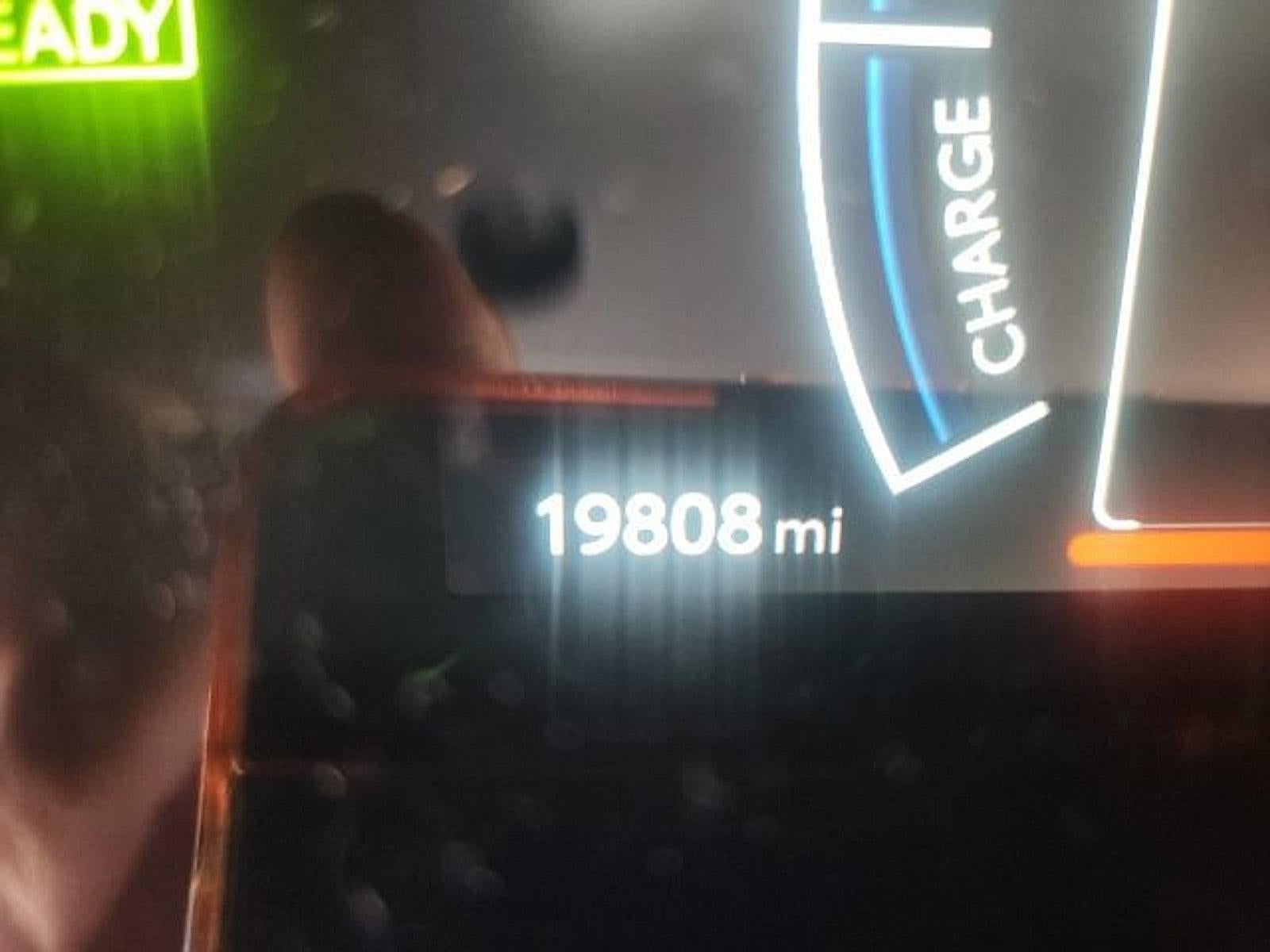 2025 Toyota Camry LE (SE)