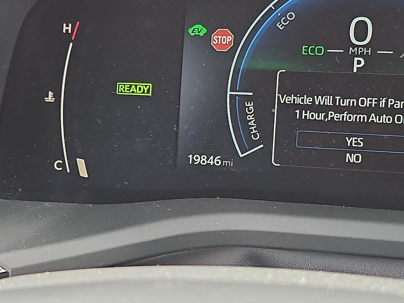 2025 Toyota Camry LE (SE)