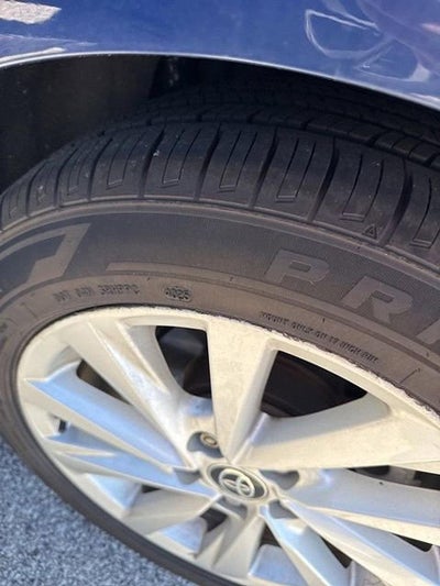 2023 Toyota Camry LE Auto (SE)