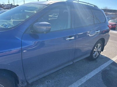 2018 Nissan Pathfinder 4x4 SL