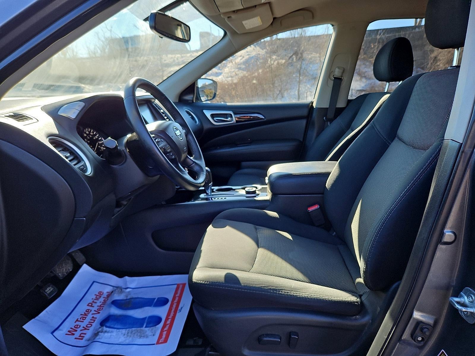 2019 Nissan Pathfinder 4x4 SV