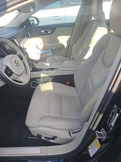 2020 Volvo S60 T6 AWD Momentum