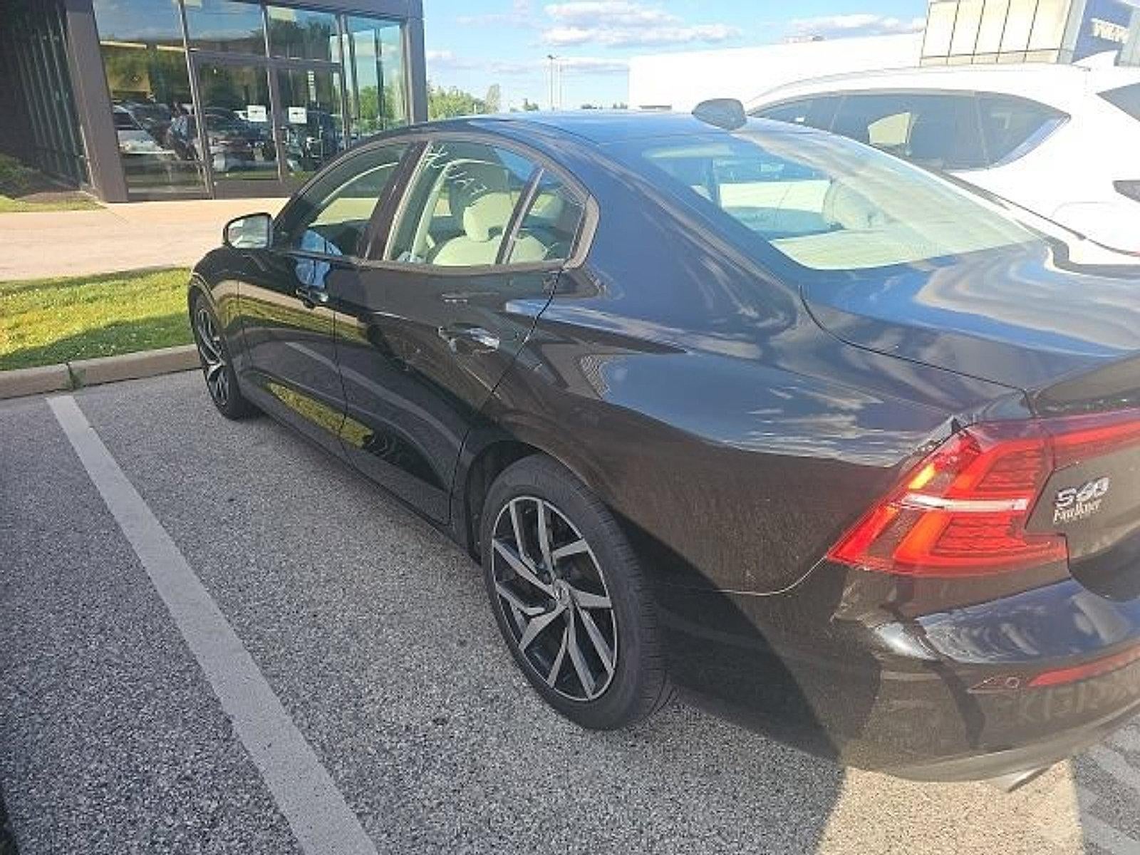 2020 Volvo S60 T6 AWD Momentum