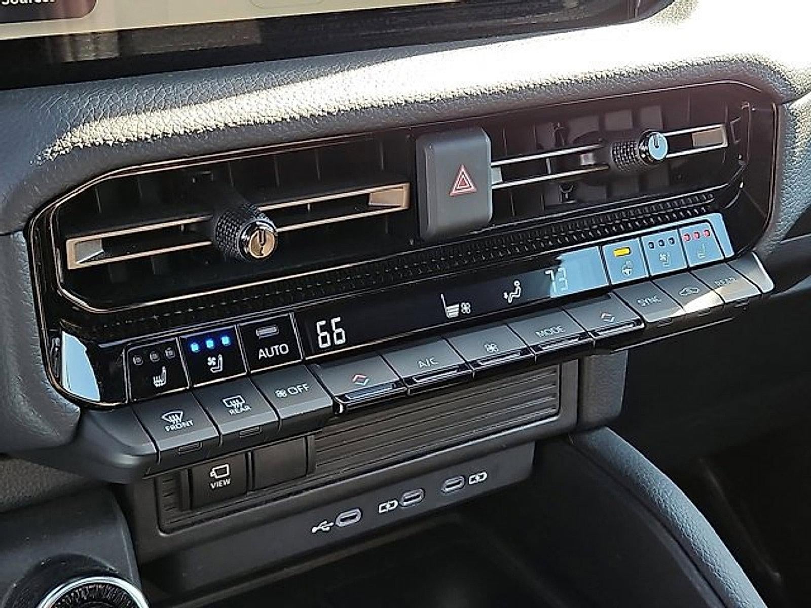 2025 Toyota Land Cruiser 4WD (Natl)