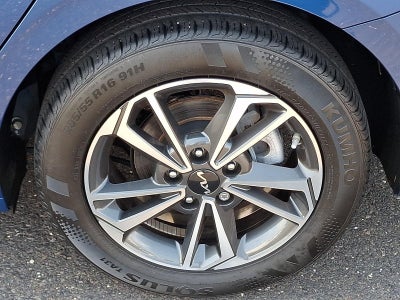 2023 Kia Forte LXS IVT