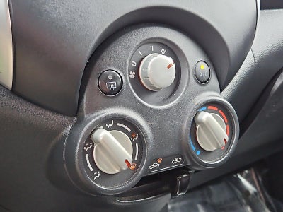 2014 Nissan Versa 4dr Sdn CVT 1.6 SV