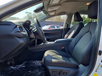 2019 Toyota Camry LE Auto (SE)