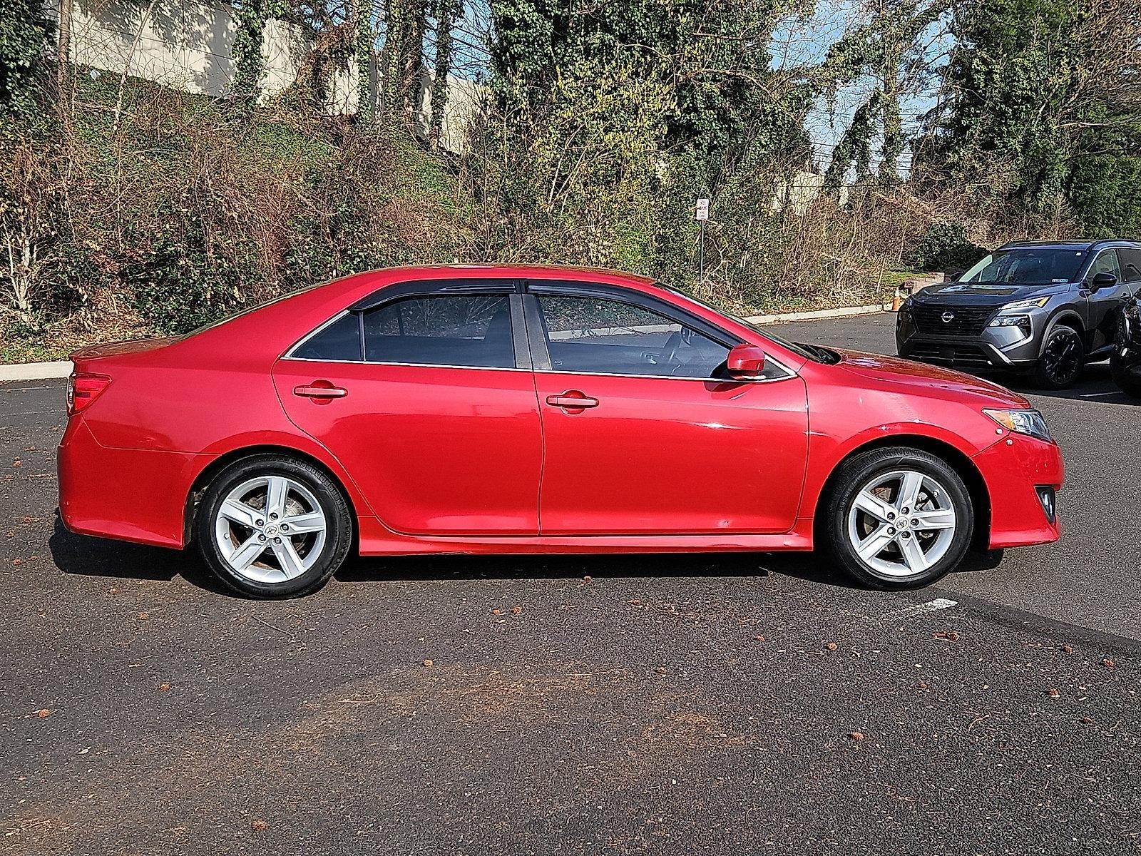 2012 Toyota Camry 4dr Sdn I4 Auto SE (Natl)