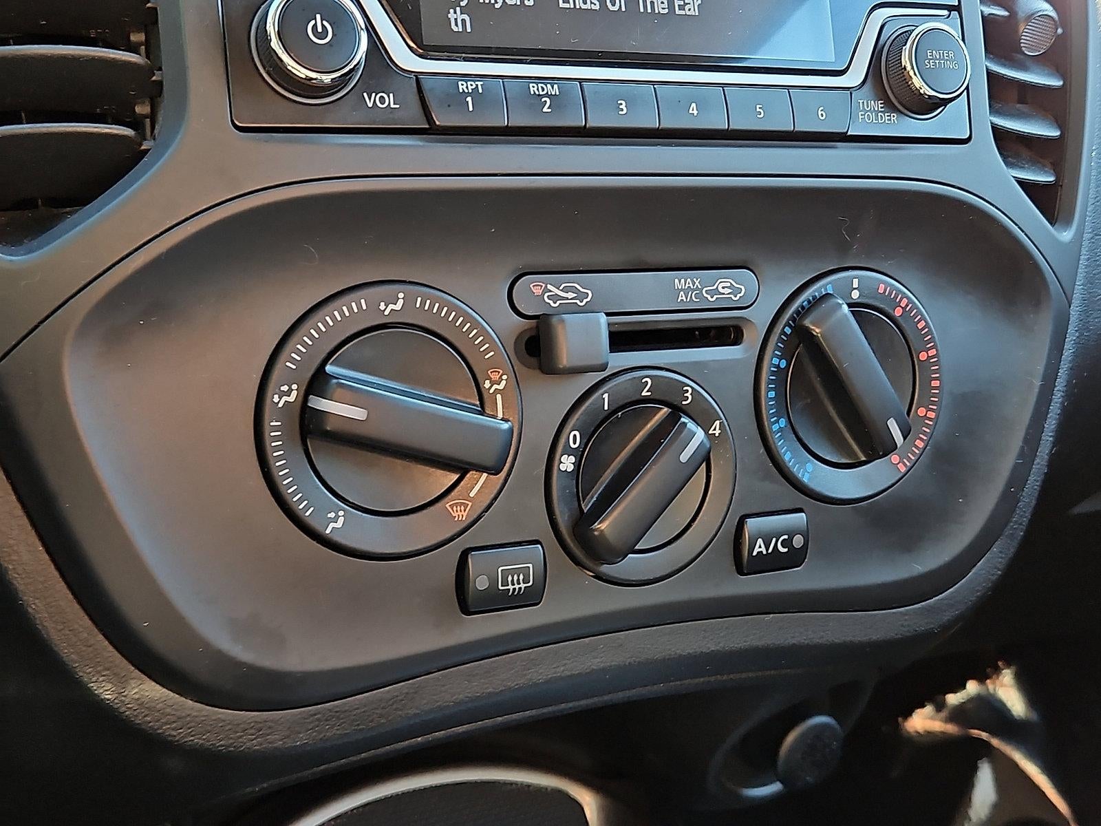 2017 Nissan JUKE AWD S