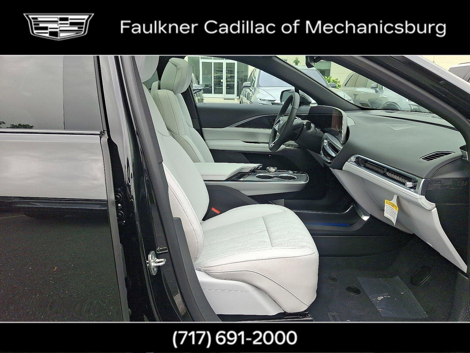 2025 Cadillac LYRIQ Luxury 1