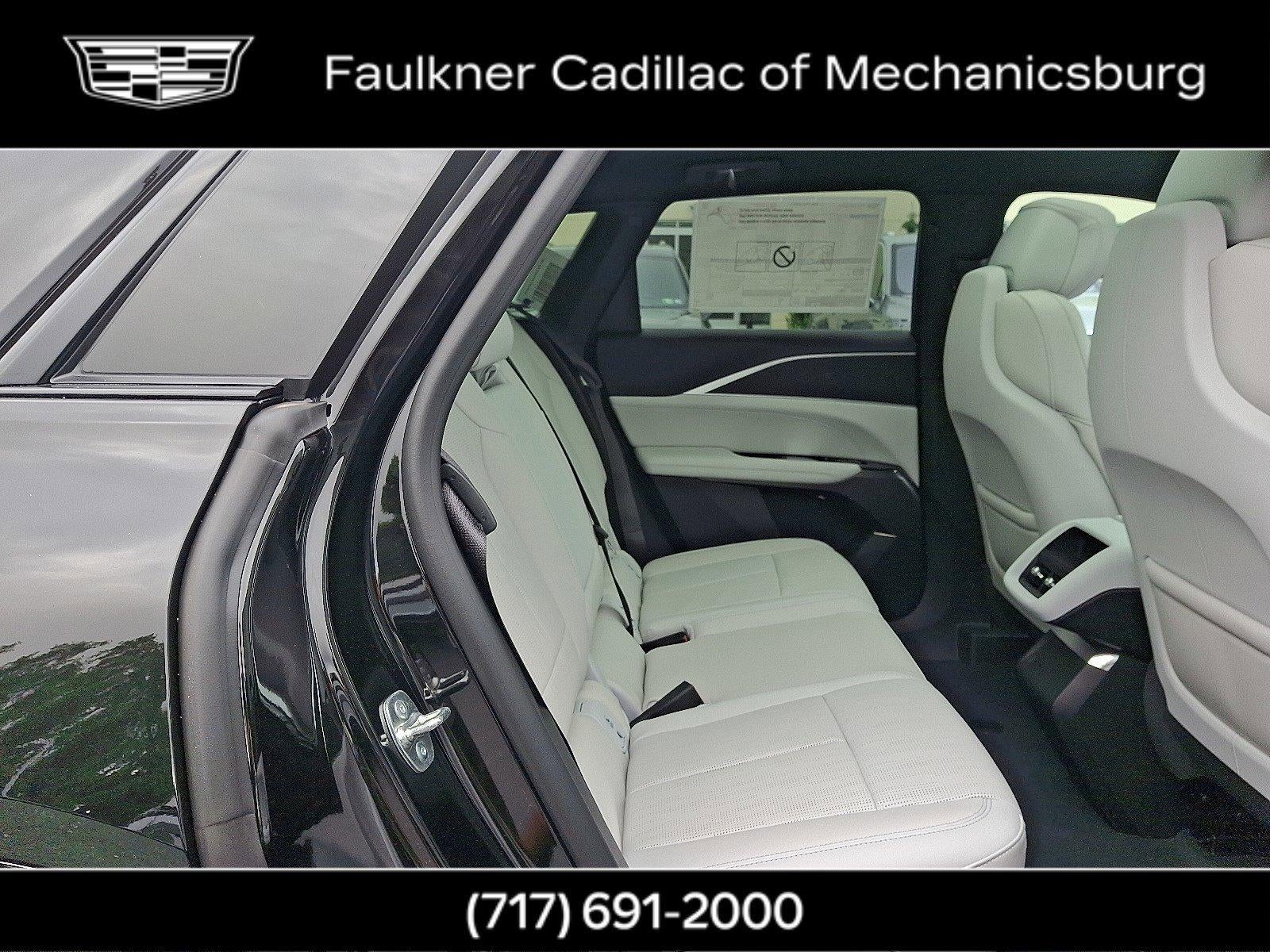 2025 Cadillac LYRIQ Luxury 1